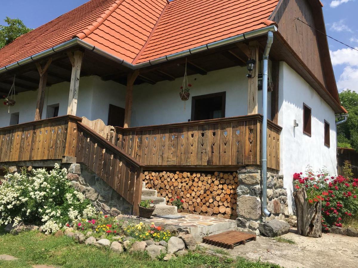 Miklos Lak Ocna de Sus Buitenkant foto